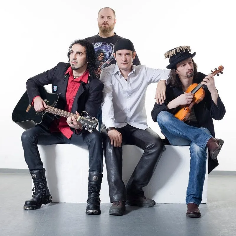 Sebastian Cochinescu and the Hara rock band